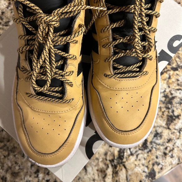 Adidas Hoops 3.0 Tan - Picture 4 of 4